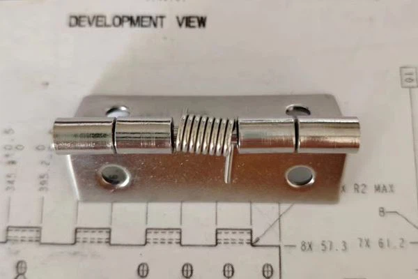 High-quality Zinc Alloy Metal Spring Hinges, Beautifully Shaped, Commonly Used in Toy Box Covers